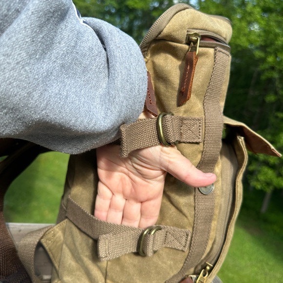 Canvas Camera bag/backpack. - Picture 9 of 15